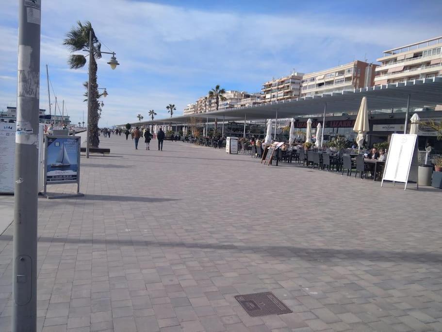 Apto Con Terraza Y 2 Dormitorios. 600 Megas Wifi. Santa Pola Eksteriør billede