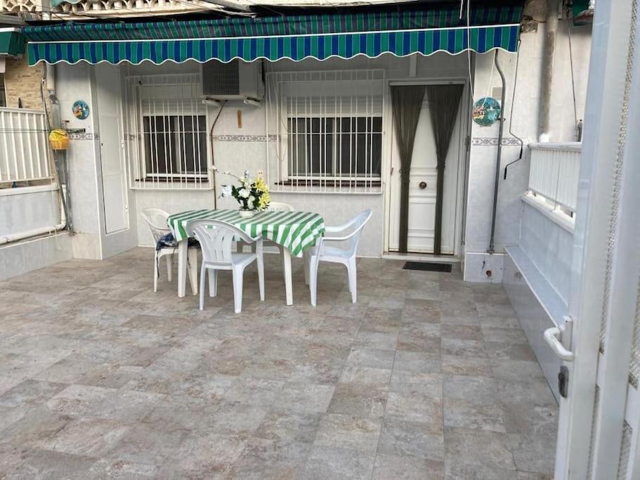 Apto Con Terraza Y 2 Dormitorios. 600 Megas Wifi. Santa Pola Eksteriør billede