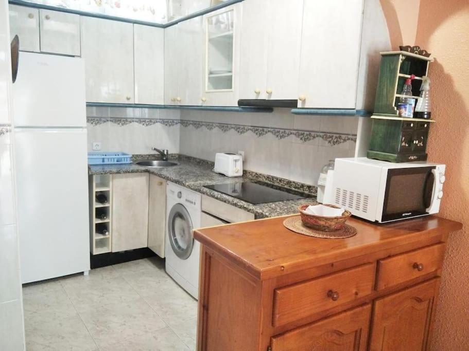 Apto Con Terraza Y 2 Dormitorios. 600 Megas Wifi. Santa Pola Eksteriør billede